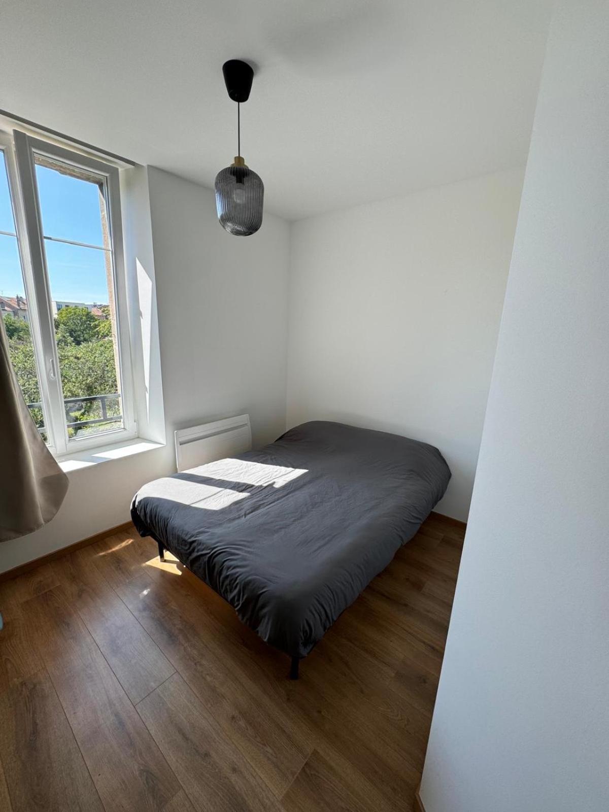 Studio Avec Wc Et Sdb Prives Dans Grande Maison A Cote Du Campus Artem - Thermal Et Parc Des Expos Вандёвр-ле-Нанси Экстерьер фото